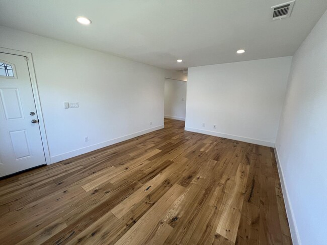 Building Photo - 1543 Higate Dr