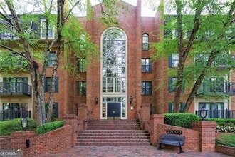 Building Photo - 27306 Plantation Dr NE
