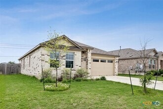 Building Photo - 225 Escondido Cir