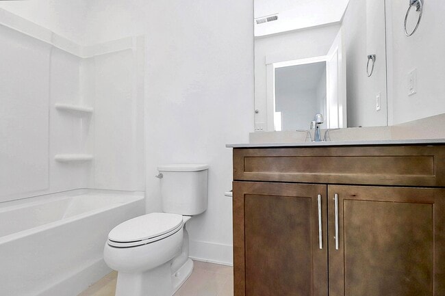 Building Photo - 5027 Duchess Dr