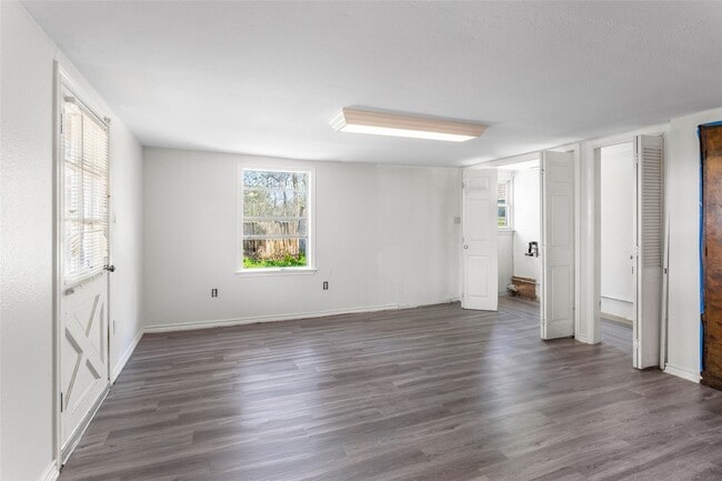 Foto del edificio - 1314 Fairview Dr