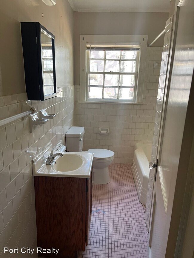 Foto del edificio - 1 br, 1 bath House - 335 Boulevard
