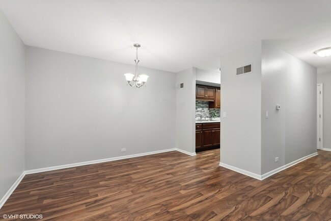 Building Photo - 520 Shorely Dr