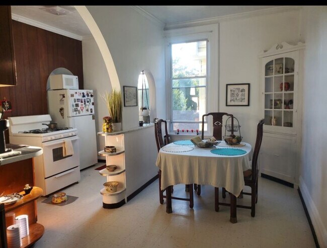 Kitchen - 53 Belvidere St