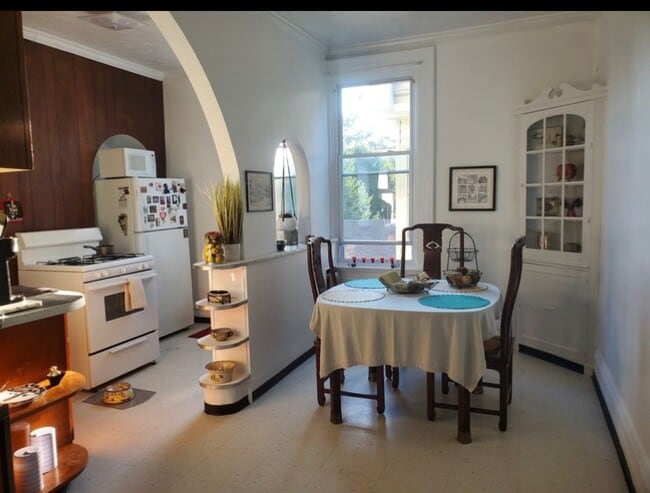 Kitchen - 53 Belvidere St