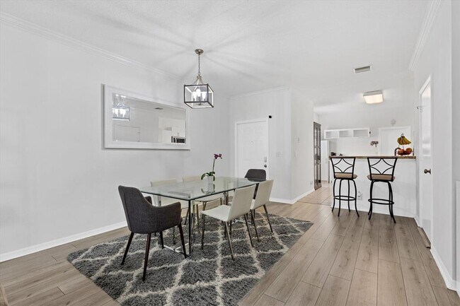 Foto del edificio - 2264 Salerno Cir
