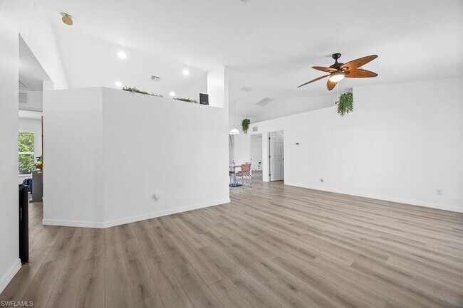 Foto del edificio - 4013 NE 10th Pl