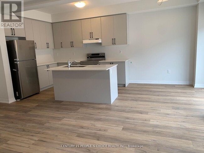 Building Photo - 155-155 Equestrian Way