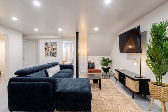 Photo du bâtiment - 4300 Rue Saint-Urbain
