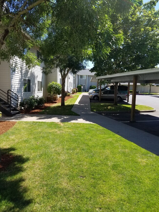 Keizer Terrace Apartments 1813 Drexler Ln NE Keizer, OR Apartments