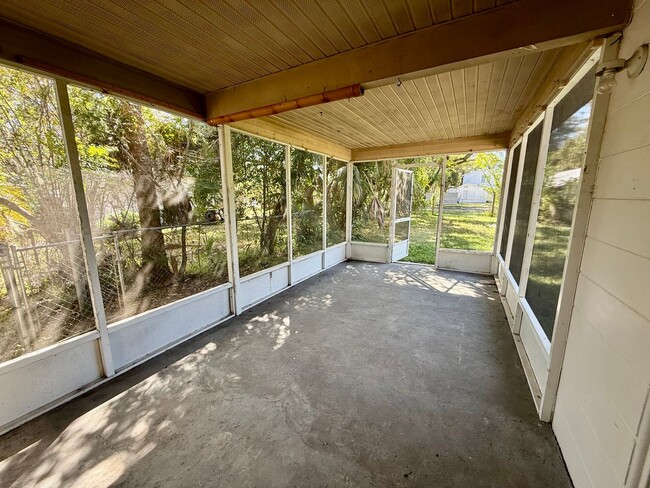 Photo - Affordable 1 Bedroom / 1 Bathroom Located ... House