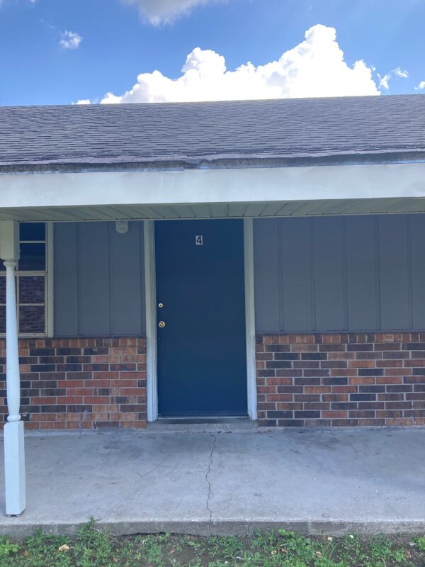 1706 Badt Ave Unit 4, Thibodaux, LA 70301 Apartments in Thibodaux