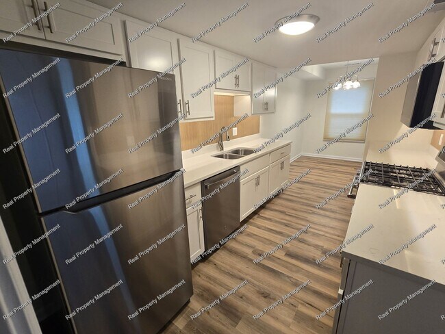Building Photo - 48 A Park Place