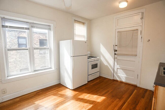 Foto del edificio - 3523 N Broadway St