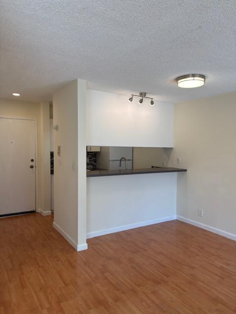 Foto del edificio - 368 Imperial Way