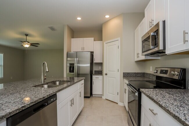 Foto del edificio - 15306 Miller Creek Dr