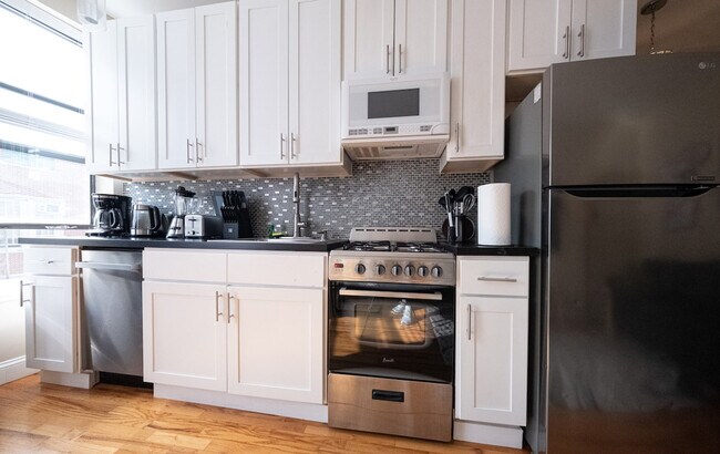 Foto del edificio - 241 W 113th St