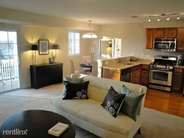 Primary Photo - 1 br, 1 bath Townhome - 5201 Overlook Circle