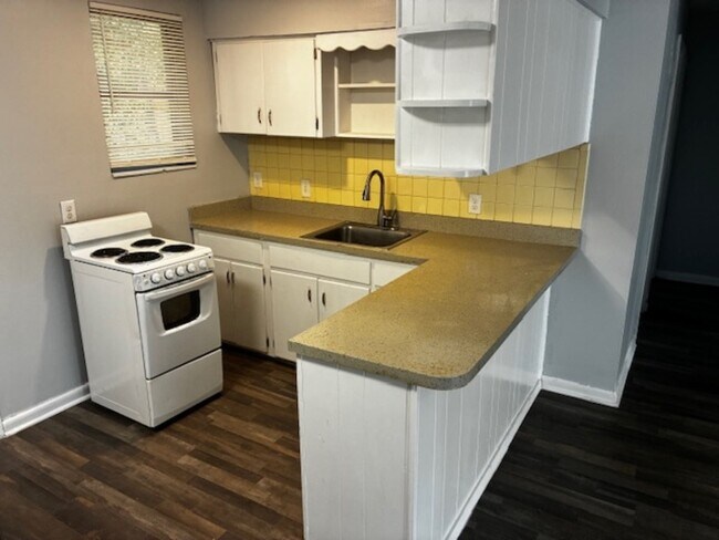 Foto del edificio - 1160 Comanche St