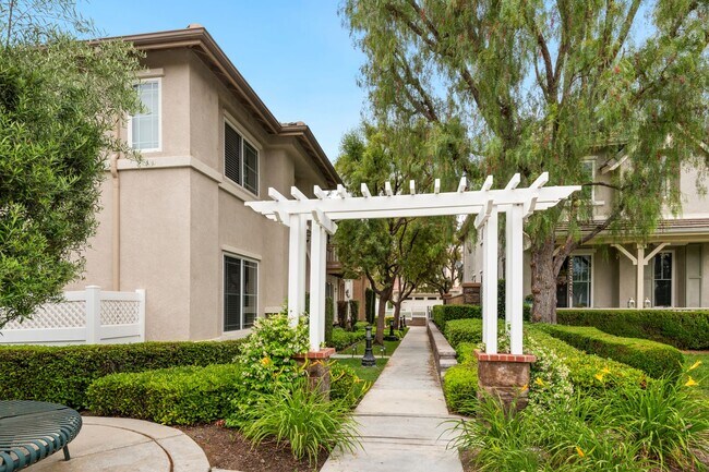 Building Photo - Four Bedroom Home in Temecula