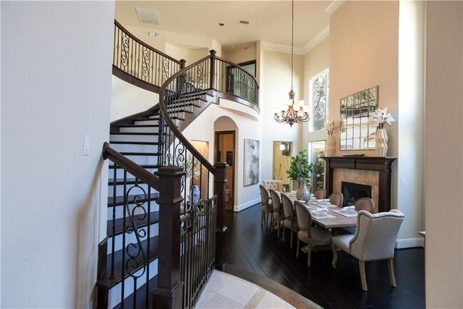 Foto del edificio - 9107 Cochran Bluff Ln
