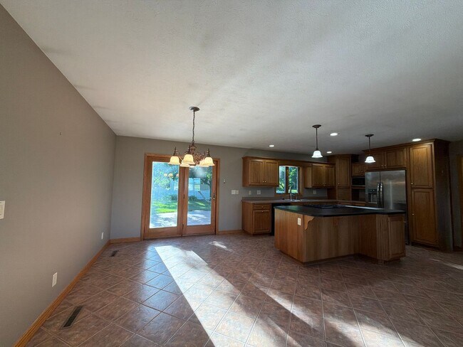 Foto del edificio - Country Living with Convenient Access 3 Bedroom Brick Ranch Home in Goshen