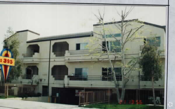 Building Photo - 14668 Nordhoff St