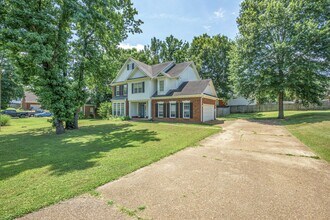 Building Photo - 4375 Big Horn Dr S