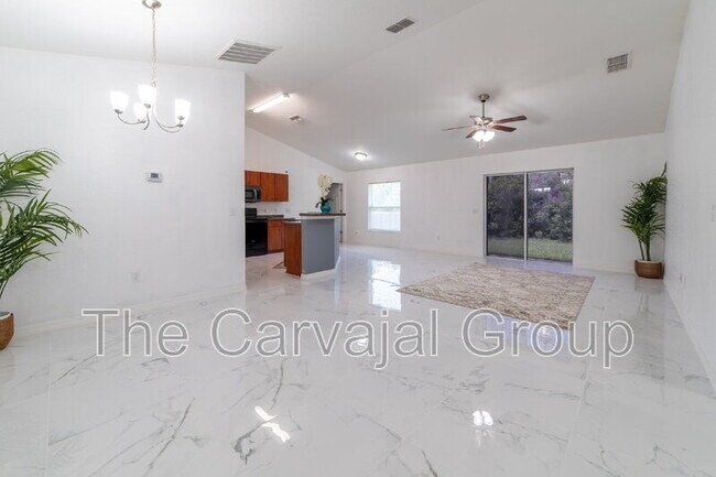 Foto del edificio - 5107 SW 165th St Rd