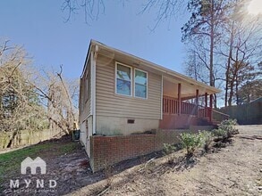 Building Photo - 687 Kurt Dr SW