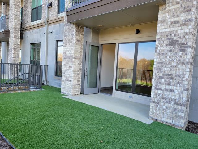 Foto principal - 2700 Old Denton Rd