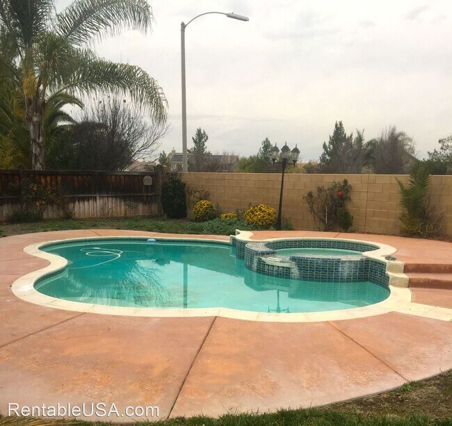 Foto del edificio - 4 br, 3 bath House - 32116 Chagall Ct