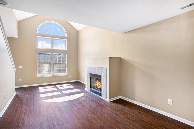 Foto del edificio - 3253 Newbury Pl