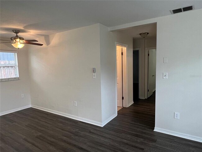 Foto del edificio - 2406 Musselwhite Ave