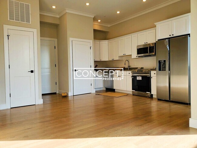 Foto del edificio - 16-18 Highgate St. Unit 302