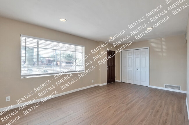 Foto del edificio - 2606 N Tyndall Ave