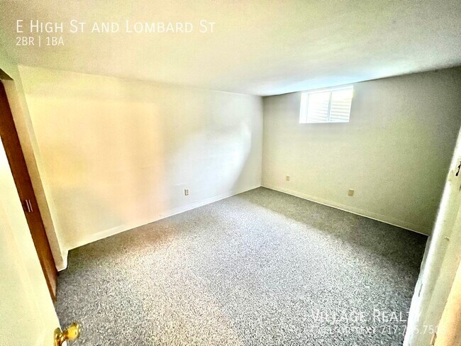 Building Photo - Remodeled 2-Bed apartment with washer/drye...