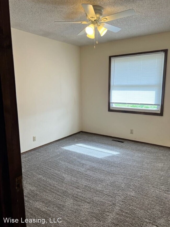 Foto del edificio - 3 br, 2 bath House - 2413 S Kings