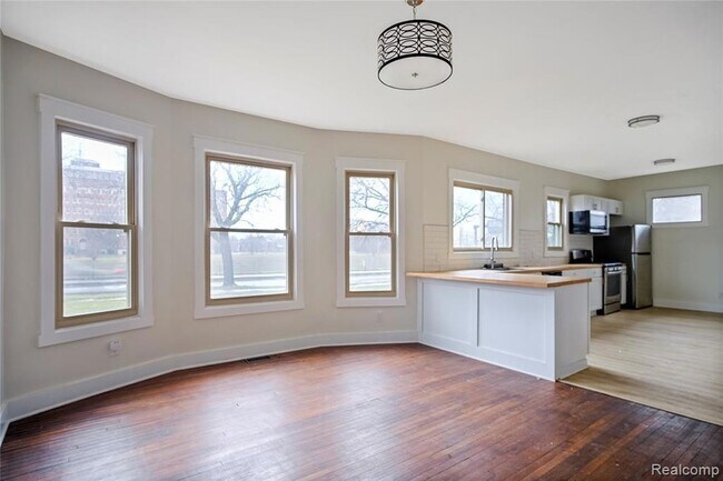 Foto del edificio - 900 Hazelwood St