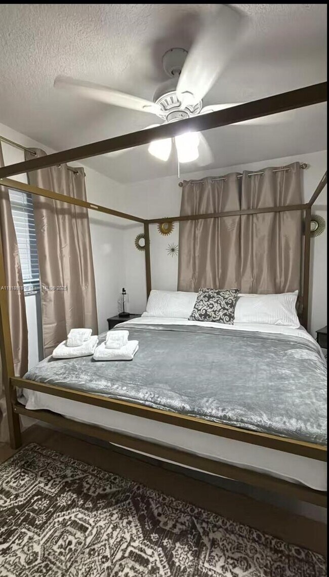 Foto del edificio - 910 SE Ocean Ave