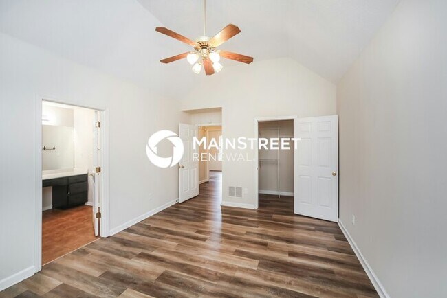 Foto del edificio - 4 Bedroom Pet-Friendly Home in OLIVE BRANCH, MS with Main Street Renewal