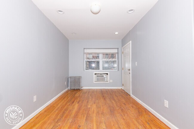 Building Photo - 65 Lewis Ave