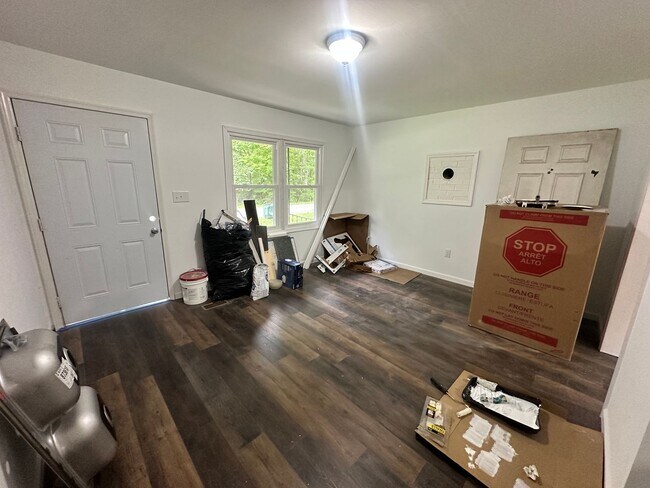 Foto del edificio - Remodeled 3-Bedroom Home in Blackstone!