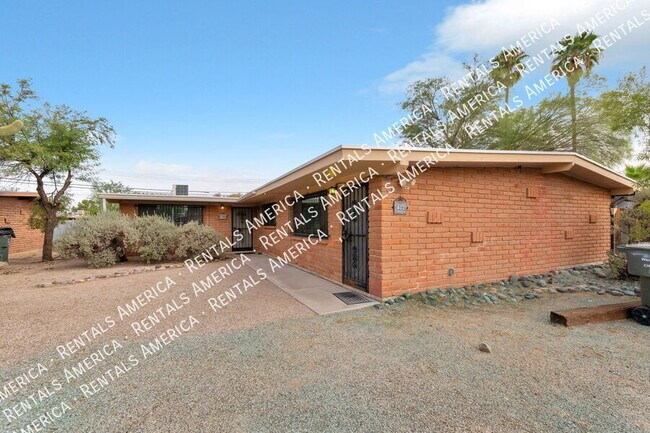 Foto del edificio - 801 E Holaway Dr