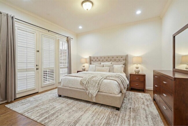 Foto del edificio - 521 Lovett Blvd