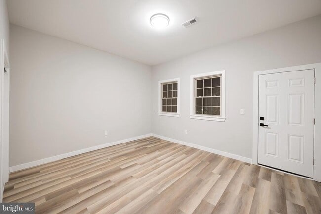 Building Photo - 2037 McCulloh St