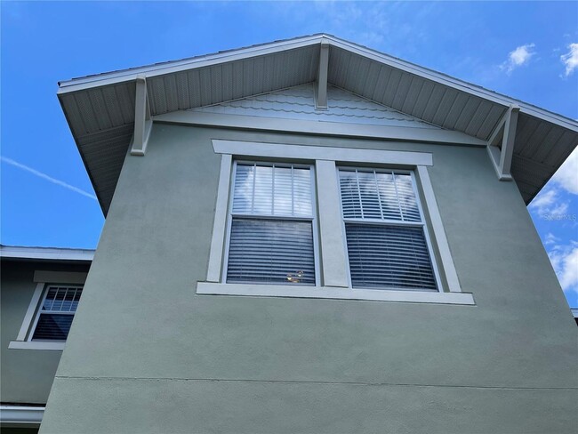 Building Photo - Beautiful Townhouse located in Crowntree L...