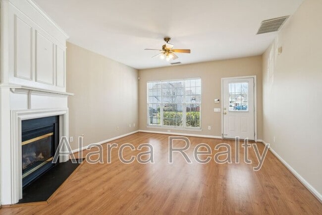 Building Photo - 3322 Elizabeth Glen Dr
