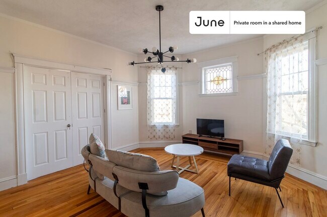 Foto del edificio - Room in Shared 4 bed/1 bath home in Dorchester Center