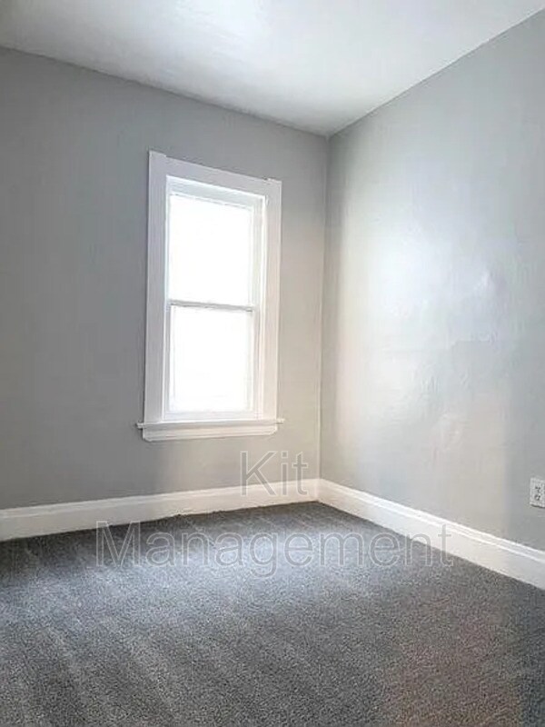 Foto del edificio - 1324 Lawnview Ave